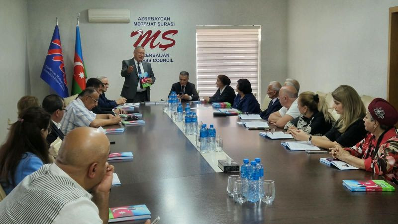 Mətbuat Şurasında “İstiqlal söhbətləri” kitabının təqdimatı keçirilib