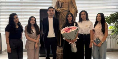 Tələbələrimiz Küveyt Dövlətinin təqaüd proqramı çərçivəsində Küveyt Universitetinin Dillər Mərkəzində ərəb dilinin təkmilləşdirilməsi kursunda iştirak edib