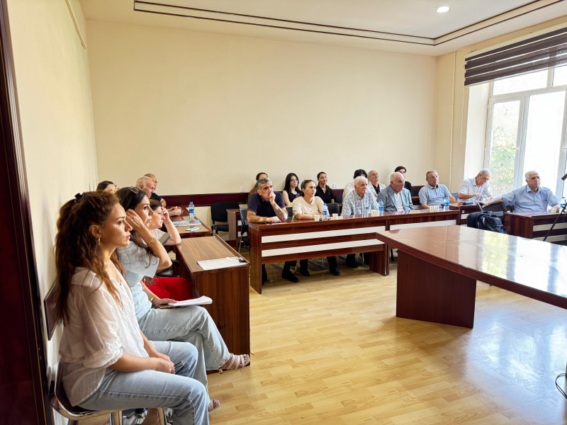 Dissertasiya işinin ilkin müzakirəsi keçirilib