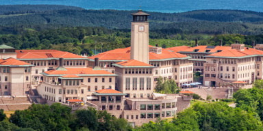 Türkiyənin Koç Universitetinin professoru BDU-da məruzə edib