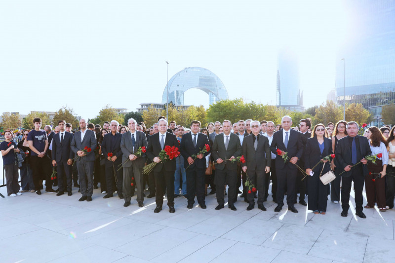 BDU kollektivi Zəfər parkını ziyarət edib