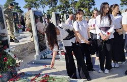 27 Sentyabr – Anım Günü münasibətilə şəhidlərimizin əziz xatirəsi ehtiramla yad olunub