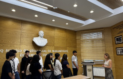 I kurs tələbələri Heydər Əliyev Muzeyinə ekskursiya ediblər