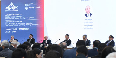 BDU-nun rektoru ADEX çərçivəsində akademik sessiyada çıxış edib