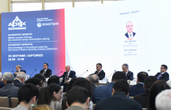 BDU-nun rektoru ADEX çərçivəsində akademik sessiyada çıxış edib
