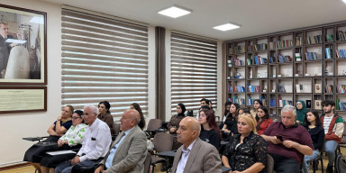 Fiziki və kolloid kimya kafedrasında elmi seminar keçirildi