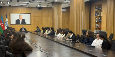 BDU rektoru ADPU və Corc Vaşinqton Universitetinin ikili diplom proqramının tələbələri ilə görüşüb