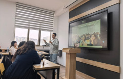 “Filologiya Çin dili və ədəbiyyatı” ixtisası üzrə təhsil alan I kurs tələbələri ilə hal hazırda bu proqram üzrə Çində təhsil alan tələbələrinin informativ görüşü keçirilib