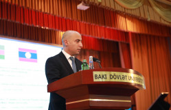 Laos Prezidenti BDU-nun tələbələri ilə görüşüb