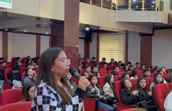 BDU-da “IELTS / TOEFL / Duolingo — Hansı imtahanı seçməli?” mövzusunda seminar keçirilib