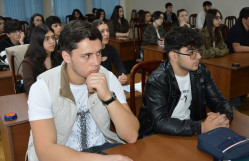 TƏLƏBƏLƏRIMİZ DÖVLƏT ARXİVİNDƏ