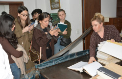 TƏLƏBƏLƏRIMİZ DÖVLƏT ARXİVİNDƏ