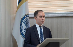 Dövlət Müstəqilliyinin Bərpası Gününə həsr olunmuş “Azadlığın Üçrəngli İmzası” adlı dəyirmi masa keçirilib.