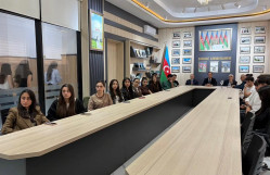 Dövlət Müstəqilliyinin Bərpası Gününə həsr olunmuş “Azadlığın Üçrəngli İmzası” adlı dəyirmi masa keçirilib.