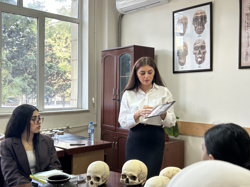 BDU-da qədim insan qalıqlarının paleogenetik analizinə dair ustad dərsi