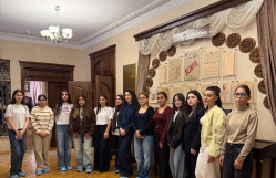 TƏLƏBƏLƏRİMİZ HÜSEYN CAVİDİN EV MUZEYİNDƏ