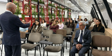 Sosial elmlər və psixologiya fakültəsində doktorantlarla görüş keçirilib