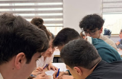 Görkəmli şair "Səməd Vurğunun 120 illiyi"nə həsr olunmuş intellektual yarış keçirilib.