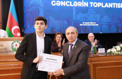 BDU-da qəbul imtahanlarında yüksək bal toplamış Qərbi Azərbaycandan olan gənclərlə görüş