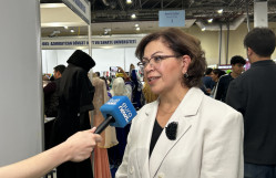 BDU-nun dosenti, XII Bakı Beynəlxalq Kitab Sərgisinin fəxri yazarı Reyhan Şıxlinskayanın oxucuları ilə görüşü