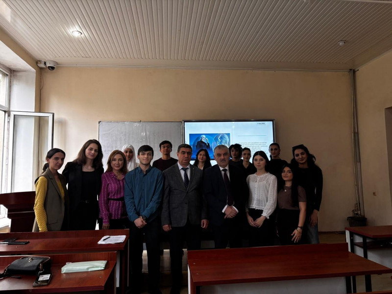 Fizika fakültəsi Tələbə Elmi Cəmiyyətinin elmi seminarı keçirilib