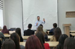 Gender bərabərliyi və sağlam münasibətlər mövzusunda təlim keçirilib