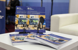 XII Bakı Beynəlxalq Kitab Sərgisində BDU-nun “Radio jurnalistikası” dərsliyi  təqdim olunub