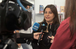 XII Bakı Beynəlxalq Kitab Sərgisində BDU-nun “Radio jurnalistikası” dərsliyi  təqdim olunub