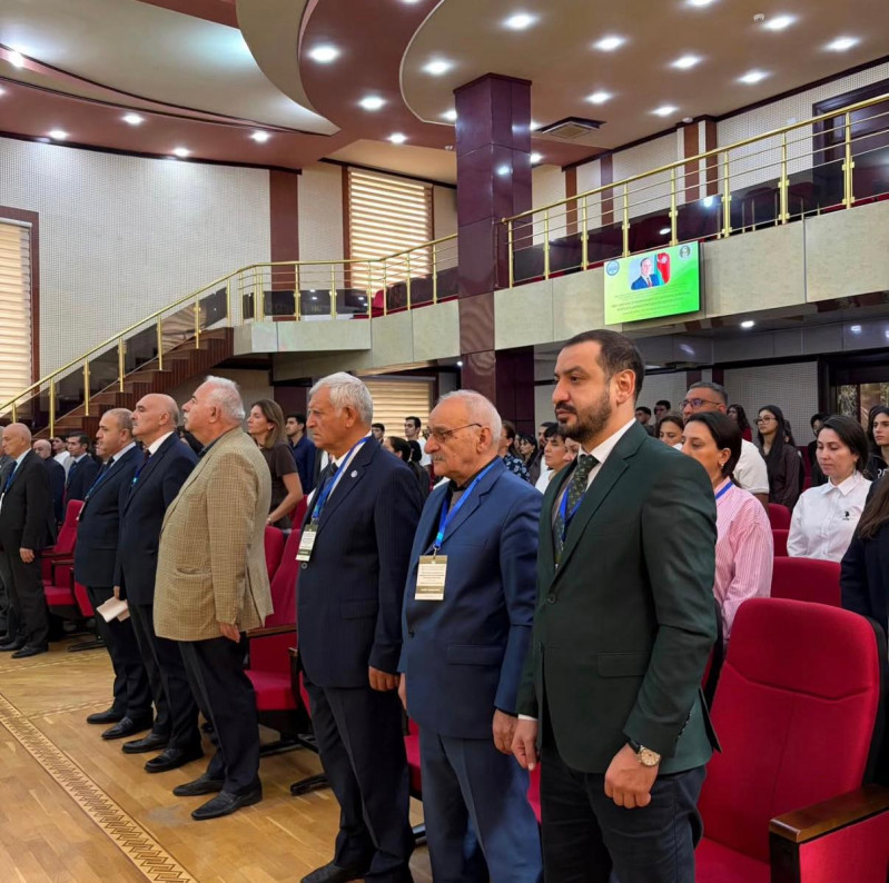 Ümummilli Lider Heydər Əliyevin anadan olmasının 103-cü ildönümünə həsr olunmuş “Yer təkinin öyrənilməsi və mineral xammal ehtiyatlarının proqnozlaşdırılması” mövzusunda II Respublika Elmi Konfransı keçirilmişdir.