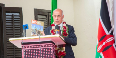 BDU Keniyanın Suahili Mədəniyyət Kitabxanasına kitab və jurnallar hədiyyə edib