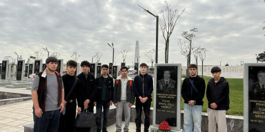 8 Noyabr - Zəfər Gününün 6-cı il dönümü münasibəti ilə Hərbi Memorial Məzarlığa yürüş keçirilib