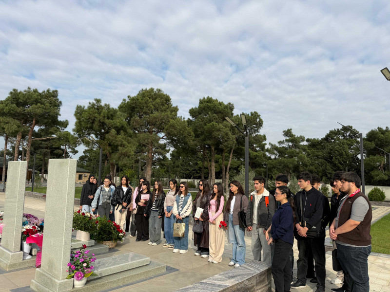BDU-nun Kimya fakültəsinin tələbələri Hərbi Memorial Məzarlığı ziyarət ediblər