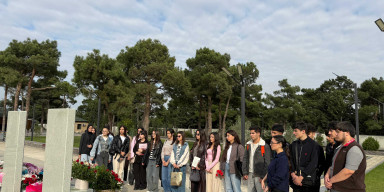 BDU-nun Kimya fakültəsinin tələbələri Hərbi Memorial Məzarlığı ziyarət ediblər