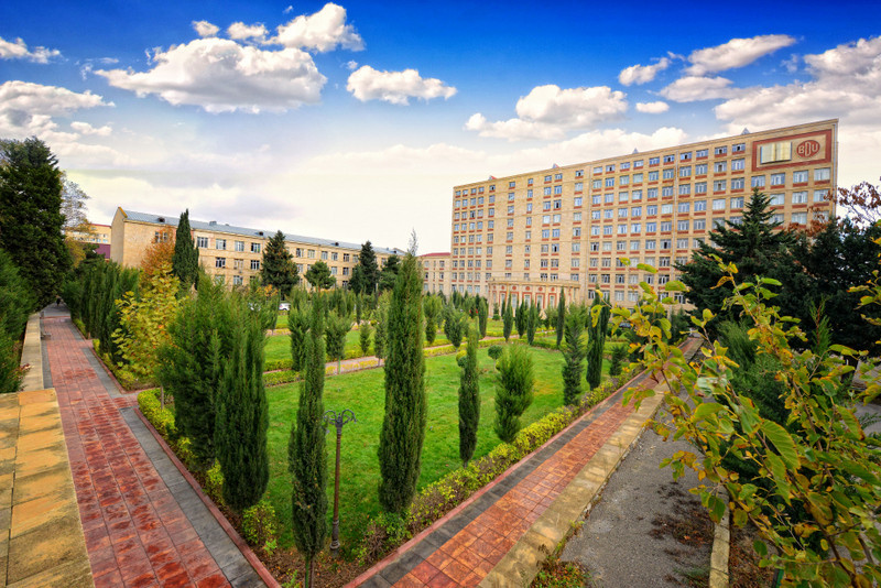 BDU-da Ümumdünya Kvant Gününə həsr olunmuş elmi seminar