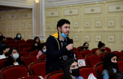 Təhsil Tələbə Krediti Fondunun İdarə Heyətinin sədri Araz Paşayev BDU-da tələbələrlə görüşüb