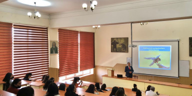 BDU-da qızılquşkimilərin məskunlaşmasına dair seminar